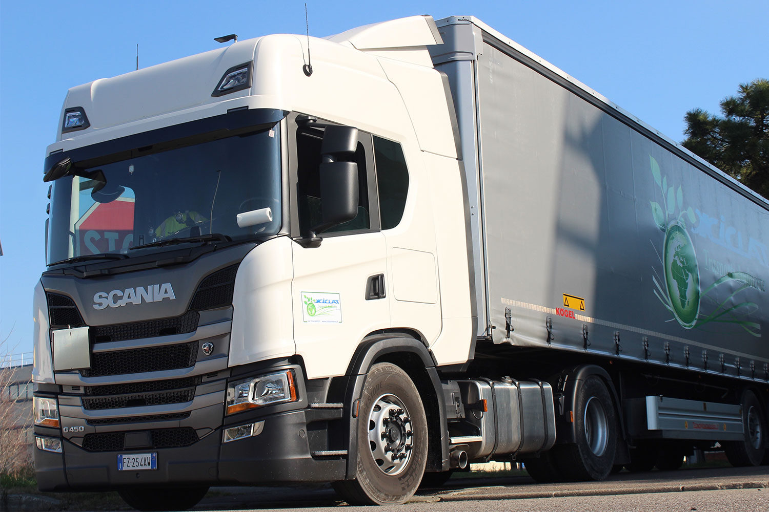 6-trasporto_merci_confezionate_ciclat-e1602068875437