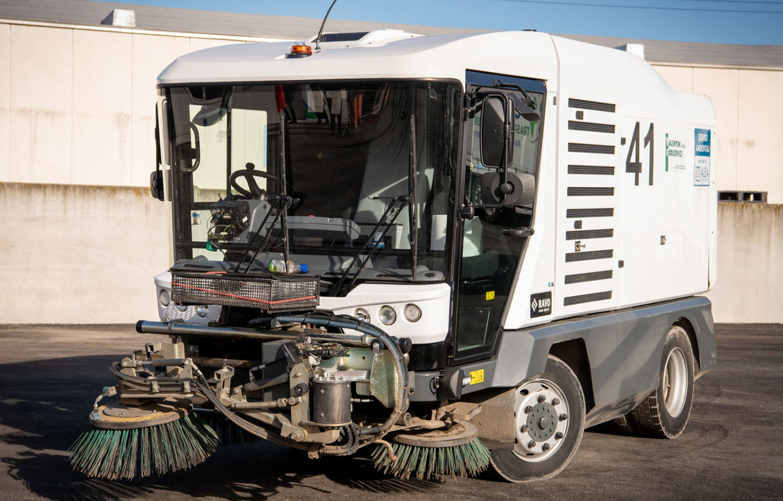 spazzatrice-flotta-ciclat-1600×1024